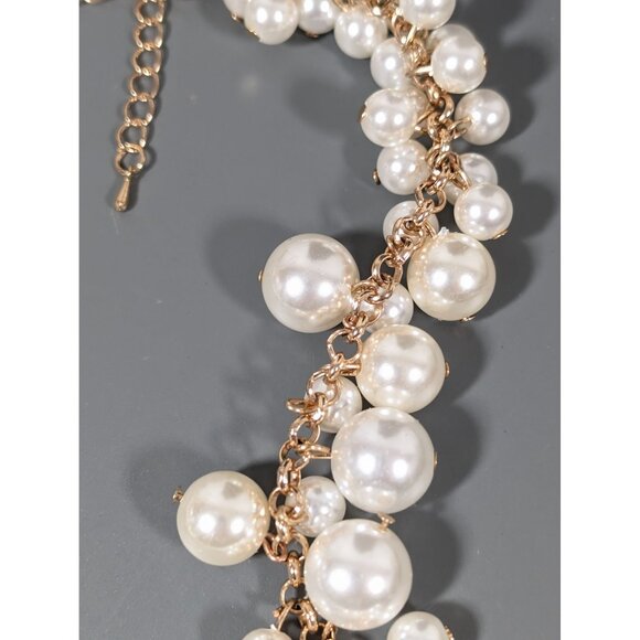 Faux Pearl Cluster Gold Tone Chain Statement Necklace 21" Chunky - Picture 5 of 8